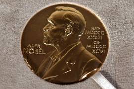 La medalla del Premio Nobel de la Paz. Foto tomada en Nueva York el 8 de diciembre de 2020.