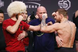 Khabib y McGregor son suspendidos por trifulca