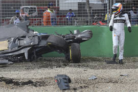 Alonso sufre un espectacular choque en el GP de Australia (VIDEO)