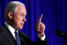 Justicia EU adopta política de 'tolerancia cero' con entrada ilegal de migrantes, anuncia Jeff Sessions