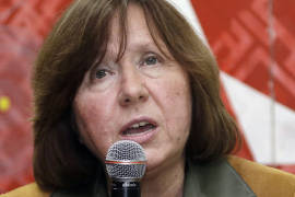 Ganar el Nobel es algo inquietante: Alexievich