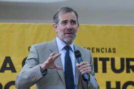 TOLUCA, ESTADO DE MÉXICO, 30JULIO2025.- Lorenzo Córdova Vianello, ex Consejero Presidente del INE ofreció la conferencia magistral “El retroceso democrático en México”, como parte del ciclo de conferencias “La coyuntura política hoy” organizadas por el PRD Estado de México en la ciudad de Toluca. FOTO: CRISANTA ESPINOSA AGUILA/CUARTOSCURO.COM