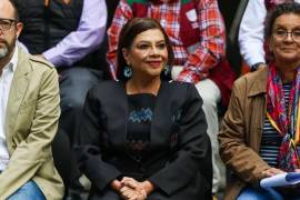 Clara Brugada formalizó este sábado el arranque del programa Educación Utopía, una iniciativa que busca convertir las escuelas públicas en centros comunitarios de cultura, ciencia y deporte.