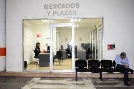 Comercios establecidos podrán exhibir sus productos fuera de sus locales durante el Día del Amor y la Amistad.