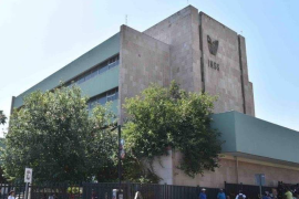 Un bebé fue trasladado de emergencia al Hospital General de Zona número 7 del IMSS, donde se confirmó que ya no presentaba signos vitales.