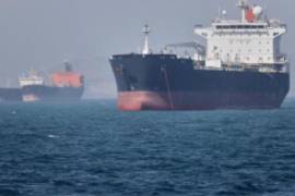 El Cuerpo de la Guardia Revolucionaria Islámica de Irán ha advertido específicamente que los barcos que apaguen sus transpondedores serán objeto de ataques por supuesto “contrabando ilegal de petróleo” a lo largo del estrecho.