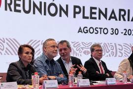 El Secretario de Hacienda acudió a la reunión plenaria de los legisladores de Morena.