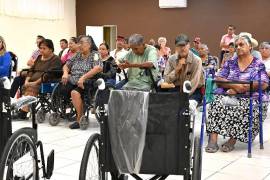 El DIF Saltillo llevó orientación sobre la importancia del testamento a 450 adultos mayores de sus grupos y programas.
