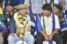 Evo Morales (derecha) acusó nuevamente al “imperio” y a la derecha de estar detrás de la decisión en su contra.