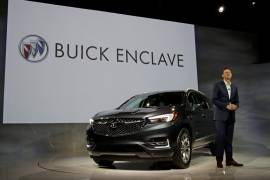 Buick lanza el primer vehículo de su nueva submarca de lujo, Enclave Avenir