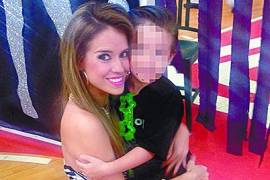 Madre recupera a su hijo tras 2 años de litigio en Torreón