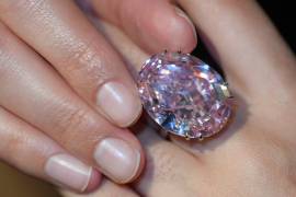 Subastarán el diamante rosado más valioso del mundo