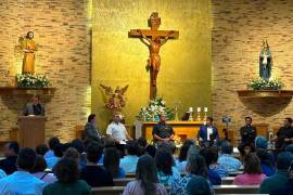 Especialistas analizaron la encíclica Magnifica Humanitas durante una jornada de reflexión celebrada en la parroquia Santa María Reina de los Apóstoles.