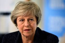 Peligra May; frenan de nuevo plan del Brexit