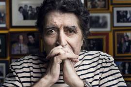 Joaquín Sabina mejora poco a poco