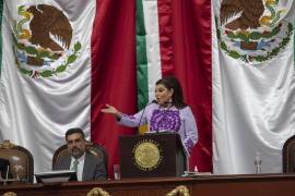 La mandataria llamó a sostener un diálogo permanente entre poderes y reiteró que su gobierno comparte el mismo proyecto de transformación que el encabezado por la presidenta Claudia Sheinbaum.