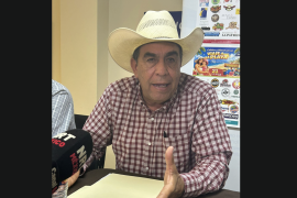 Arturo Valdés, presidente de Canaco Monclova, informó que el sorteo “Festejando a Mamá” busca impulsar el comercio local y reconocer la confianza de las familias monclovenses con premios y regalos especiales.