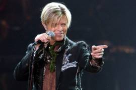 Sello. David Bowie revolucionó la música popular con una obra marcada por la reinvención constante y la exploración de la identidad.