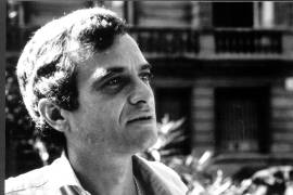 La Real Academia Española confirmó la muerte de Luis Goytisolo a los 91 años; dejó un legado en la narrativa con Antagonía y numerosos premios.