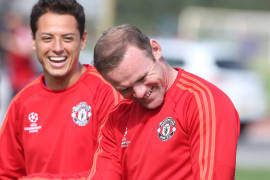 Wayne Rooney extraña al 'Chicharito' como compañero de equipo