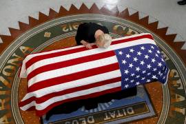 Arizona rinde homenaje al senador McCain