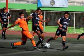 Juego entre el Saltillo FC y los Correcaminos en el Estadio Olimpico, resultando ganador Correcaminos 3 goles a 1 del equipo de casa.