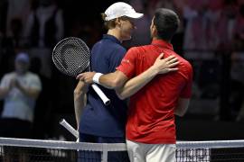 Jannik Sinner defenderá el título en Riad, donde derrotó a Novak Djokovic en semifinales con autoridad.