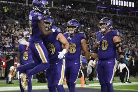 La defensa de los Ravens forzó un balón suelto al final del tercer cuarto, dándoles la oportunidad de iniciar la remontada.