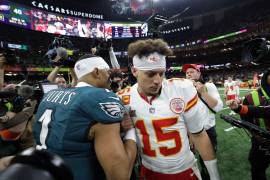 Patrick Mahomes intentará guiar a los Chiefs de Kansas City a su primera victoria del año frente a unos Eagles de Filadelfia que llegan inspirados tras su triunfo inicial, bajo la mano de Jalen Hurts.