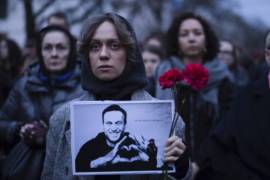 En preparación para el ataque fatal, Navalny, de 47 años, había sido mantenido al aire libre durante más de dos horas en las duras temperaturas bajo cero de la región de Yamalo-Nénets para debilitar su cuerpo, dijo Osechkin.