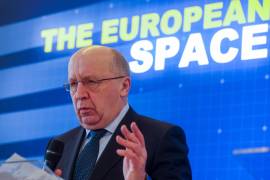 Brussels (Belgium), 28/01/2025.- European Commissioner for Defense and Space Andrius Kubilius speaks during a press conference at the opening of the 17th European Space Conference organized by the European Space Agency (ESA) in Brussels, Belgium, 28 January 2025. The two-day conference agenda features topics such as Earth observation, navigation, and secure telecommunications. (Bélgica, Bruselas) EFE/EPA/OLIVIER HOSLET