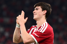 Armando González marcó al 42 y al 50 ante Volos para firmar su primer doblete con el Olympiacos en la Copa de Grecia.