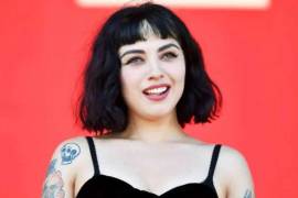 Mon Laferte tendrá que presentarse ante la justicia chilena, por acusar a policías y militares