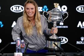 &quot;Déjenme que abrace el trofeo, he soñado mucho con esto”, dice Wozniacki