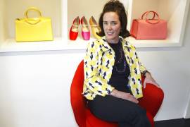 Padre de la diseñadora Kate Spade muere un día antes del funeral de su hija