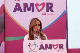 Lourdes López Naranjo, presidenta honoraria del DIF Saltillo, anunció su programa de trabajo en favor de las clases más necesitadas.