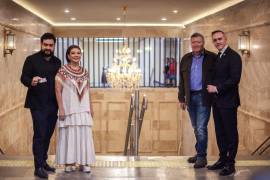 Clara Brugada, Jefa de Gobierno de CDMX, y Adrián Rubalcava Suárez, STC Metro, realizaron la entrega formal de remodelación de las estaciones Hidalgo y Bellas Artes.