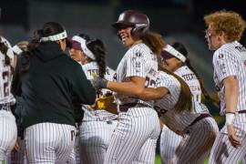 El Estadio de la Revolución registró una asistencia de 5 mil 813 aficionados durante el encuentro.