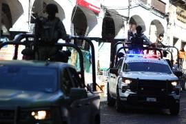 Las autoridades federales y estatales detuvieron a dos personas, aseguraron 120 cartuchos y un vehículo durante las más recientes operaciones del “Plan Michoacán por la Paz y la Justicia”.