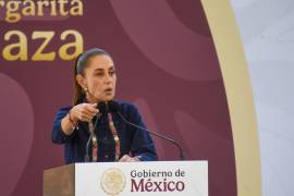 La mandataria sostuvo que los grupos desplazados del poder tras el triunfo de Morena en 2018 no han renunciado a la intención de regresar al gobierno.
