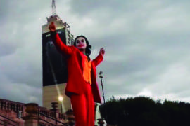 Baila en la Macroplaza de Monterrey como el Joker (video)
