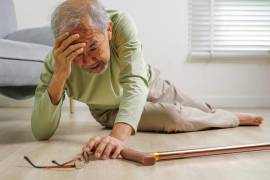 Enfermedades como Parkinson, osteoporosis, diabetes y padecimientos cardiovasculares fueron señaladas entre los principales factores que aumentan el riesgo de caídas en personas de la tercera edad.