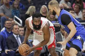 James Harden hace historia; consigue 50 puntos en partidos consecutivos