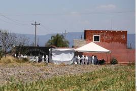 Integrantes de los colectivos Guerreros Buscadores, Manos Buscadoras, Luz de Esperanza, Huellas de Amor y Familias Unidas por Nuestros Desaparecidos Jalisco fueron informados del hallazgo de restos humanos.