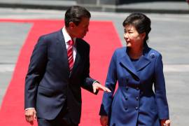 Peña Nieto recibe a la presidenta de Corea del Sur en Palacio Nacional