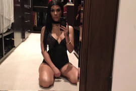 Kourtney Kardashian sube la temperatura en redes sociales