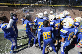 Cargadores son bicampeones en Pee Wee