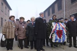 Sobrevivientes de Auschwitz conmemoran su liberación