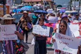 Mujeres marchan durante una manifestación por el ‘Día Internacional de la Partera’, en San Cristobal de las Casas, Chiapas (México).