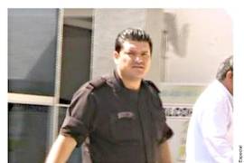 Originario de San Cristóbal de las Casas, el jefe policiaco fue director de la Policía Ministerial de Chiapas de 2015 a 2018, cuando Manuel Velasco (PVEM) era Gobernador del estado.